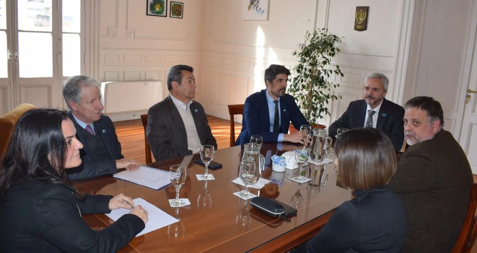 Reunión del viernes, en el despacho de la presidencia del Superior Tribunal entre los jueves y funcionarios del Ejecutivo.