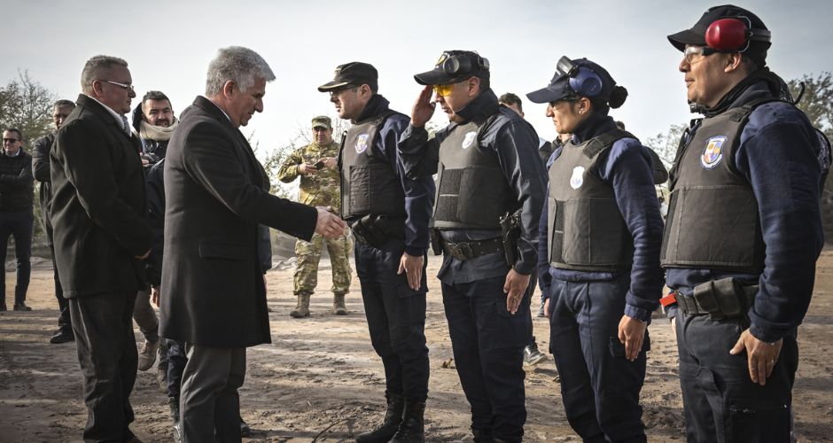 El gobernador Poggi esta mañana en la inauguración del Campo de Tiro. Fue crítico con la gestión anterior.
