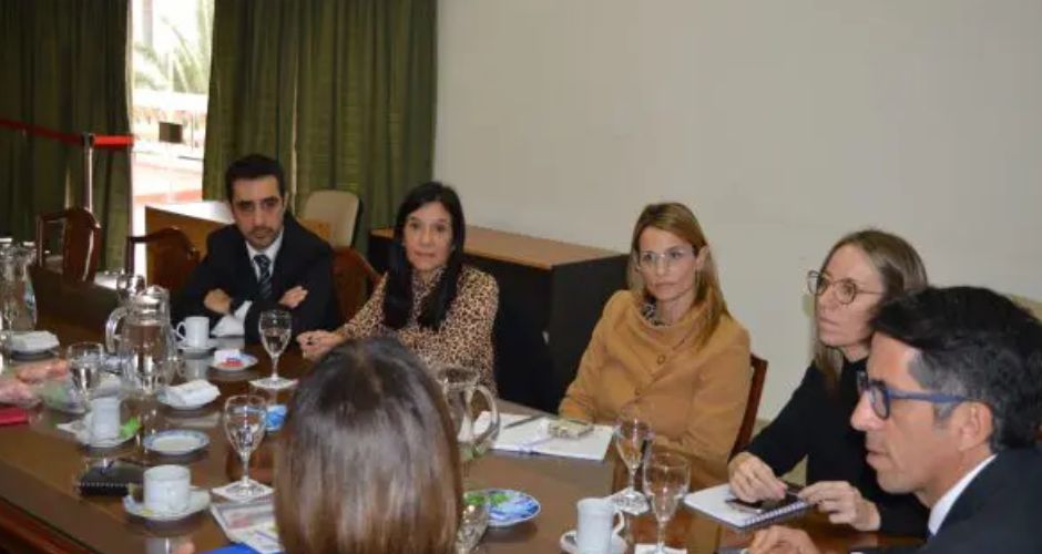El Poder Judicial y la Asociación Civil Autismo San Luis acordaron ayer el inicio de trabajos para adaptar espacios físicos de la Justicia para personas con TEA