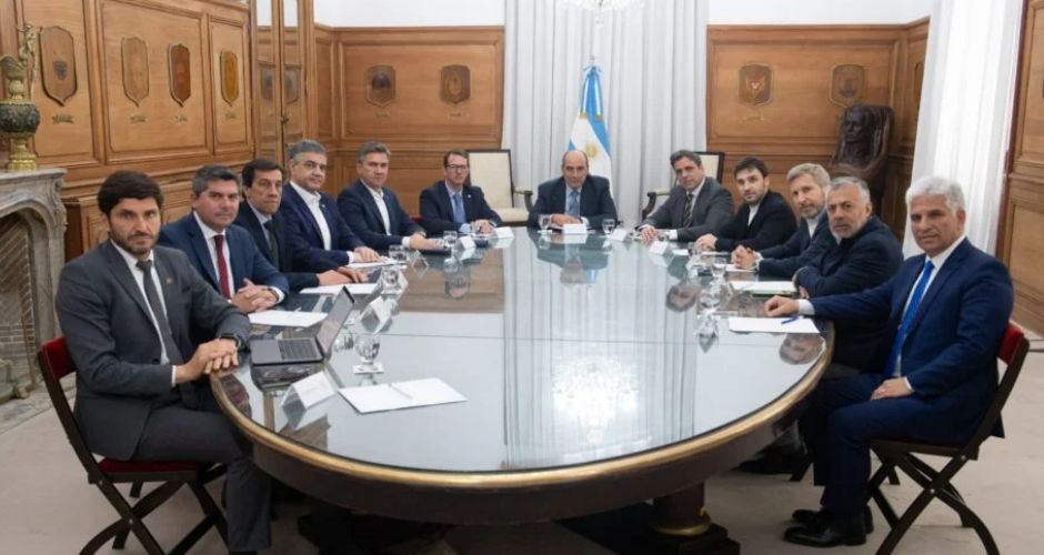 Los nueve gobernadores de Juntos por el Cambio, ayer con el jefe de Gabinete Guillermo Francos