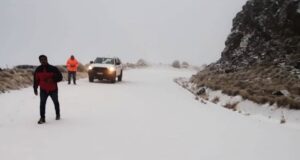 Vialidad Provincial mantiene cortes preventivos en rutas serranas por las fuertes nevadas
